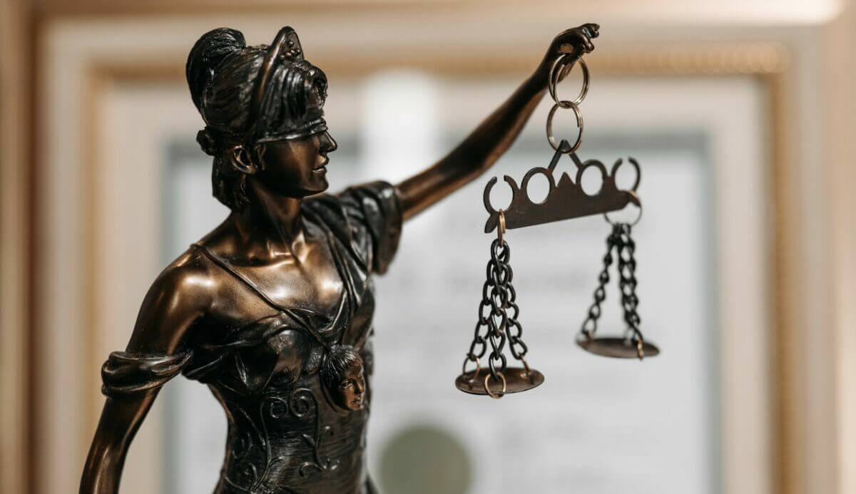 Statue Justitia